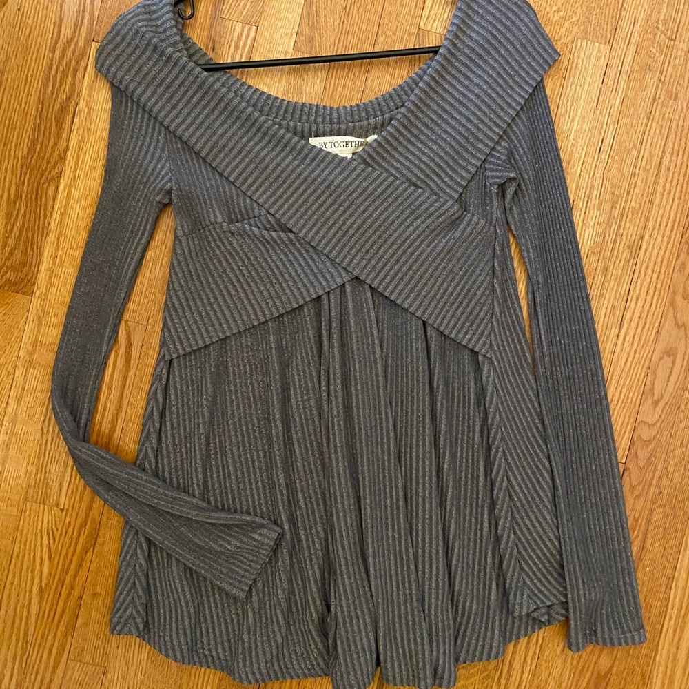 Small babydoll / maternity sweater top Small Grey